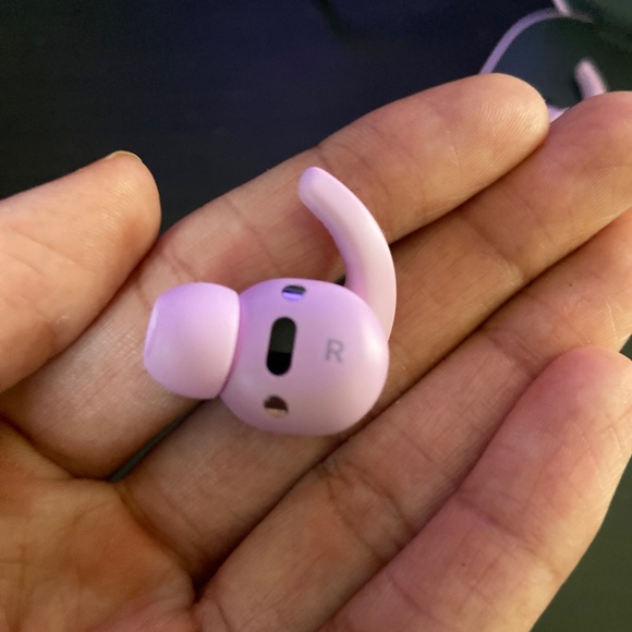 Beats Fit Pro earbuds - Picture 4 of 5